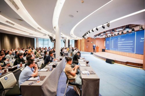 浮点思考发布Flomind企业级智能体平台，AI员工正式上岗